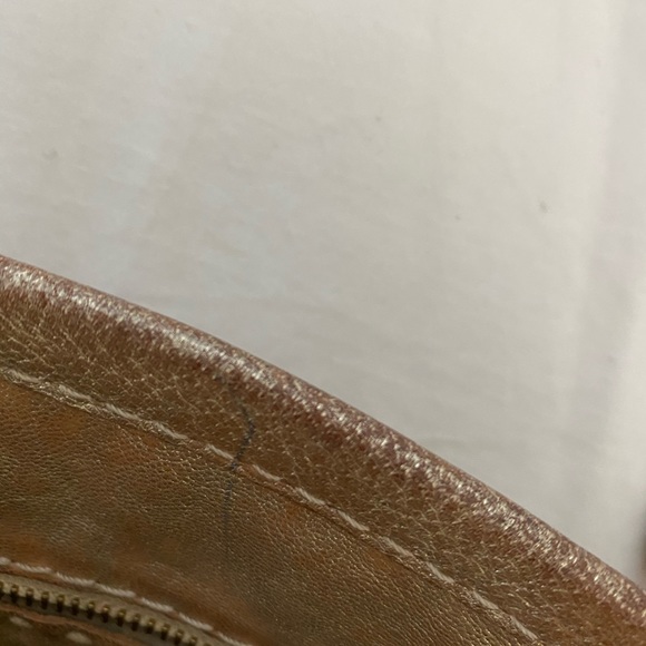 Margaret O’Leary leather ombré clutch - Picture 4 of 6